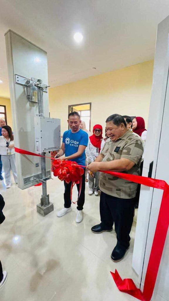 PHOTO 2a & 2b: Globe donated Php 1.8-million worth of network equipment for use in student training at the MSU College of Engineering in Marawi City 